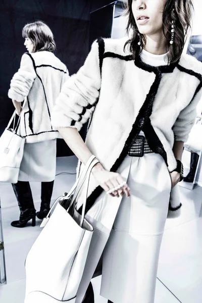 Look 13